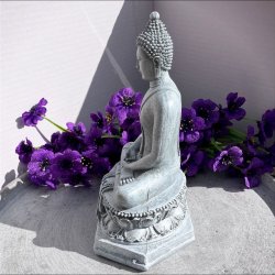 Thailandsk gr� buddha 18 cm h�j set fra siden