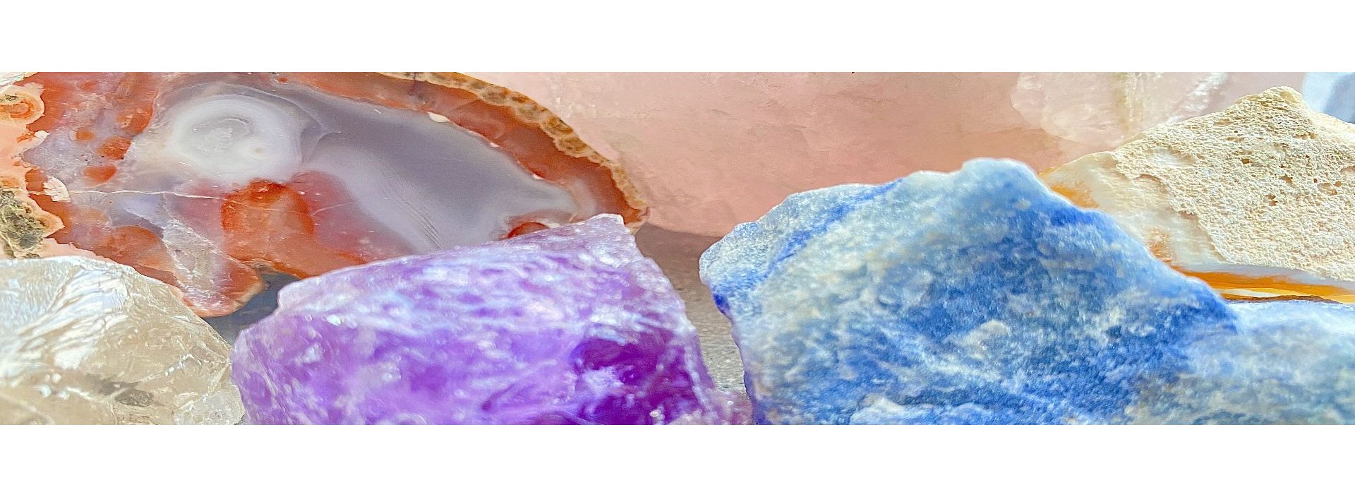 Smukke naturkrystaller med sjl og sknhed – hndplukkede krystaller fra Krystal Oasen