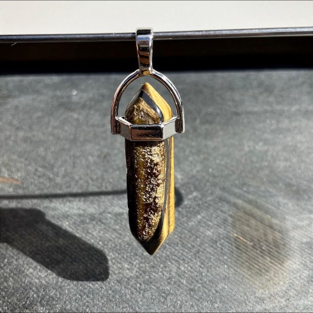 tigerje pendul vedhng hvor krystallen p den har ujvnheder p 2 af de 6 sider