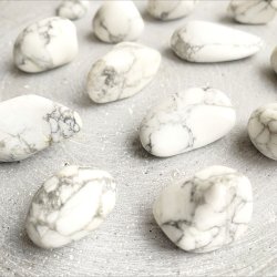 Howlit, Hvid (2-3 cm)