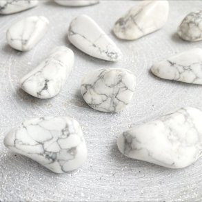 Howlit, Hvid (2-3 cm)