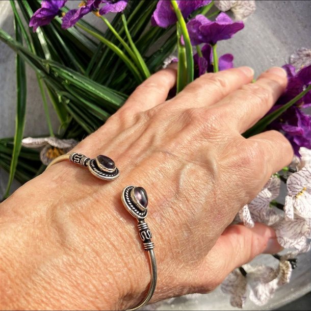 Armbnd med 2 Ametyst, smalt