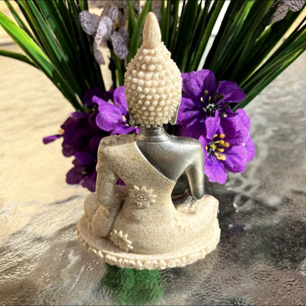 Buddha i harpiks (10 cm)