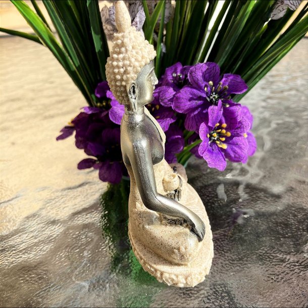 Buddha i harpiks (10 cm)