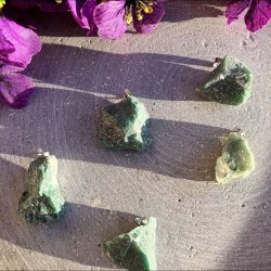 Grn Jadeit vedhng, r