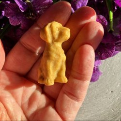 Gul Jade hund (ca. 4 cm)