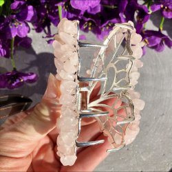 Forslvet kobber sommerfugl hrklemme med sm rosakvarts chips rundt i kanten. lngde 8 cm, bredde 5 cm