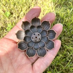 Rgelsesholder, Lotus blomst