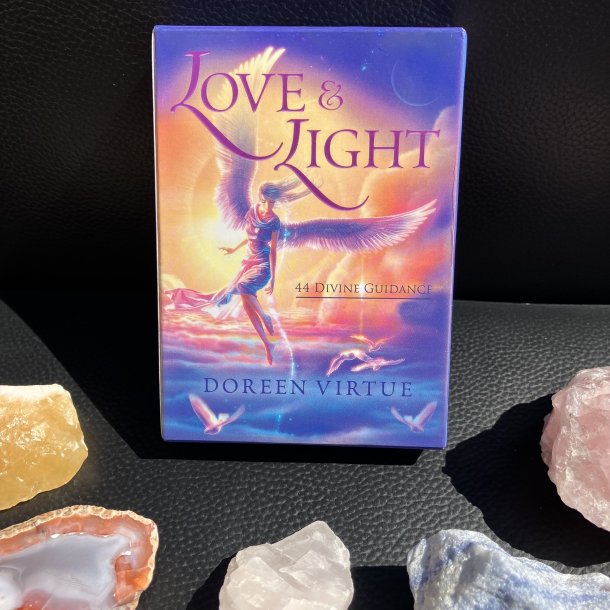 Love &amp; Light Orakelkort af Doreen Virtue